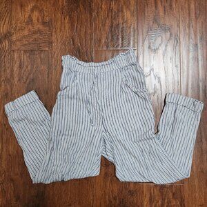 American Eagle blue and white striped trousers